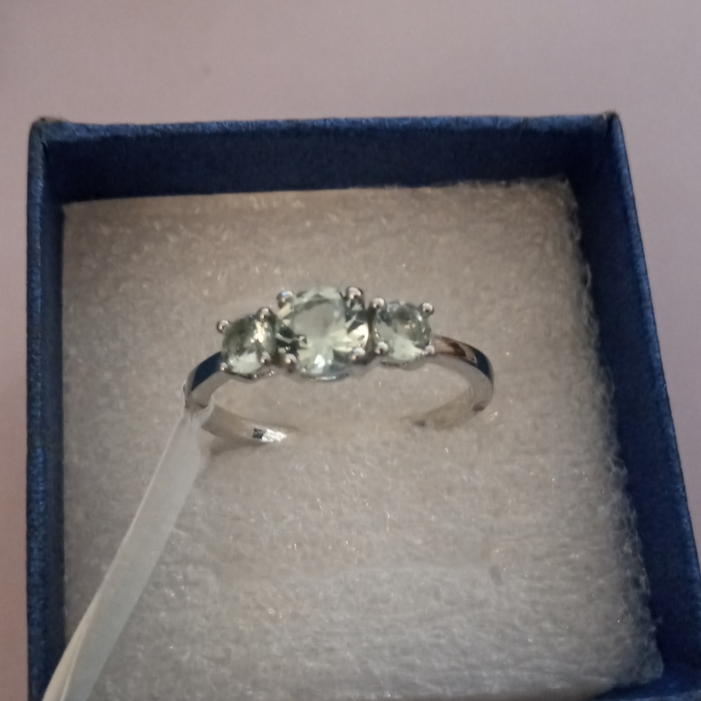 ONE DAY🔥TRILOGY RING NWT - Picture 2 of 4